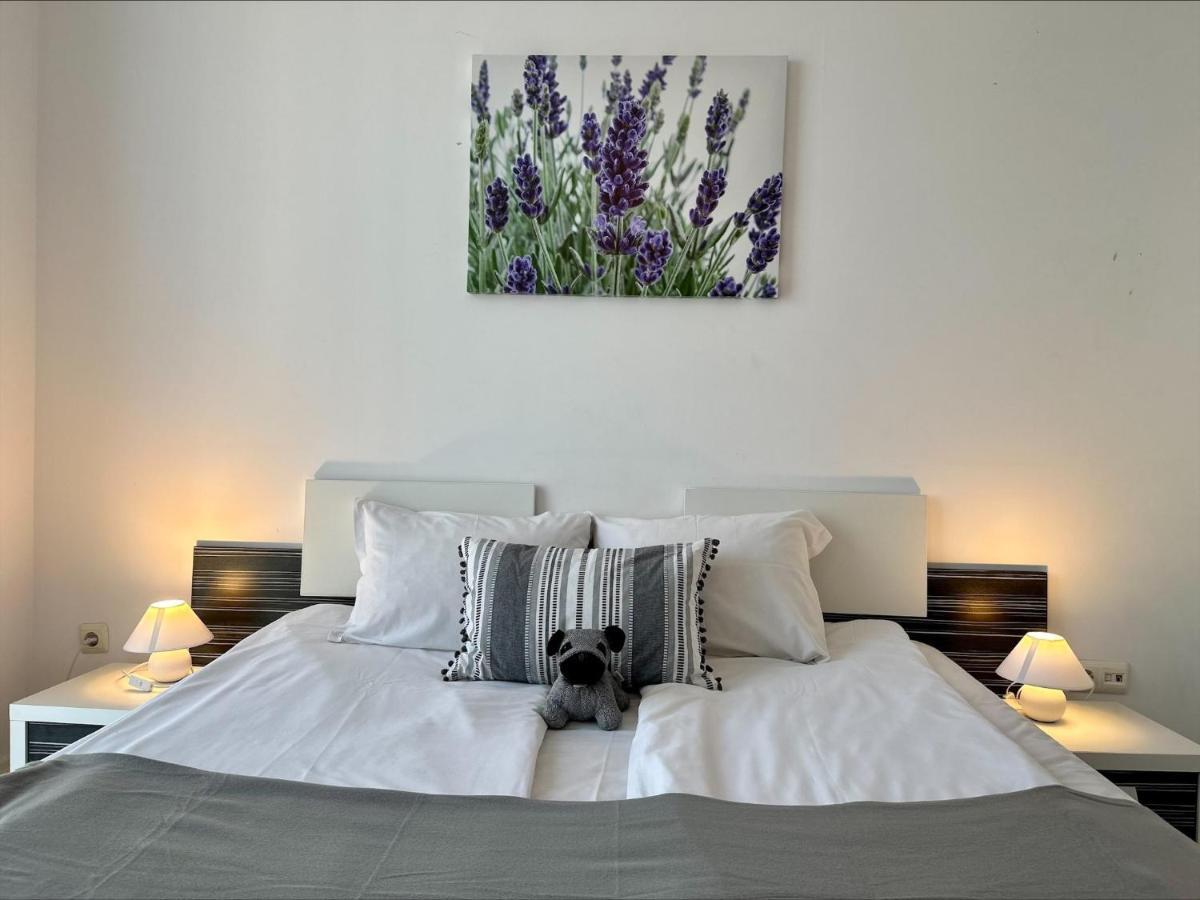 Menada Rainbow Apartments ซันนีบีช ภายนอก รูปภาพ