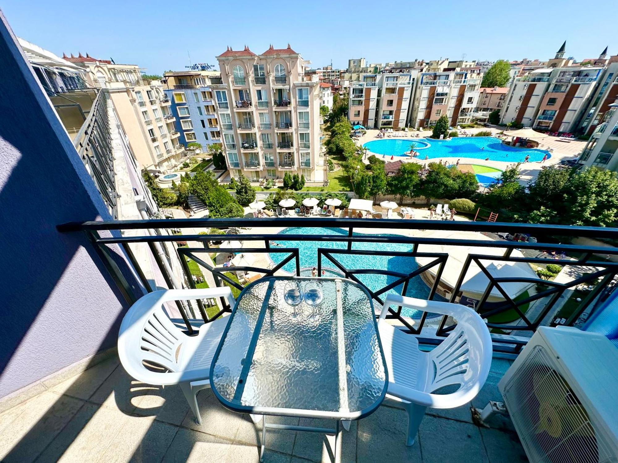 Menada Rainbow Apartments ซันนีบีช ภายนอก รูปภาพ