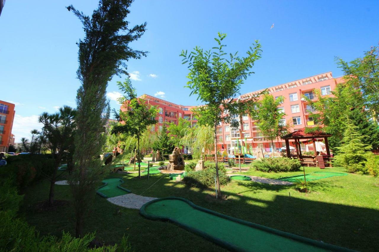 Menada Rainbow Apartments ซันนีบีช ภายนอก รูปภาพ