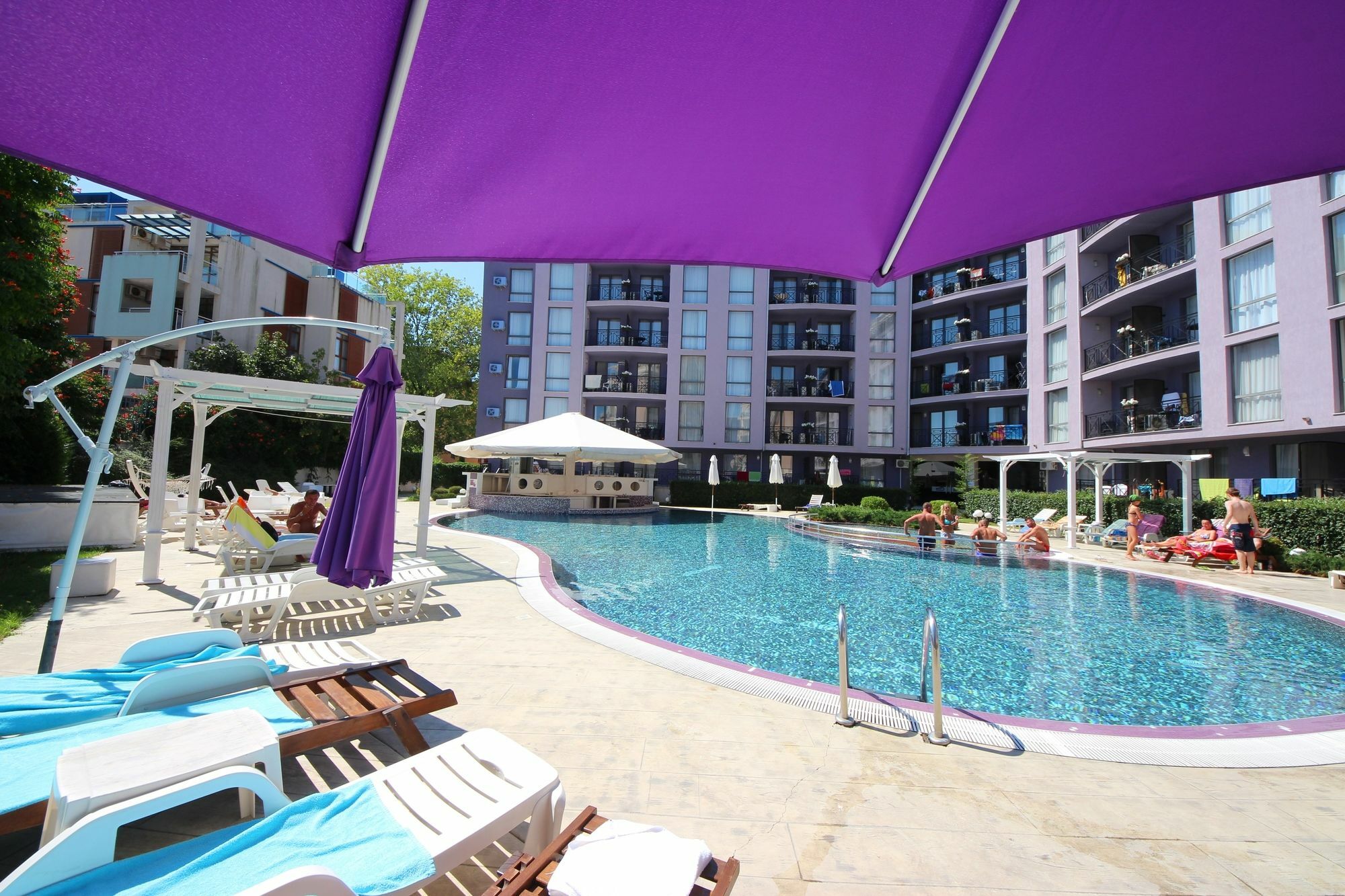 Menada Rainbow Apartments ซันนีบีช ภายนอก รูปภาพ